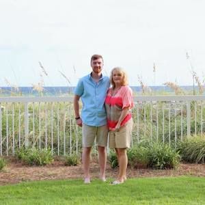 Meet your Posher, Robin